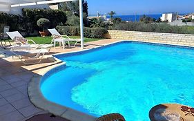 Holiday Villa Sunjoy Close To The Beach